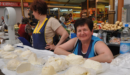 Photographie de productrices laitières en Ukraine.