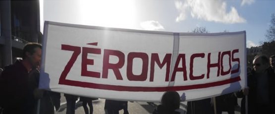 Photographie d'une banderole Zéromachos