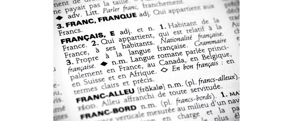 Photographie de la définition du mot « Français » dans un dictionnaire.